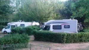 Emplacement pour Camping-Car du camping les chênes à valençay